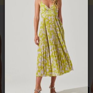 ASTR Blythe Dress, Lime Lavender Floral, Medium NWT